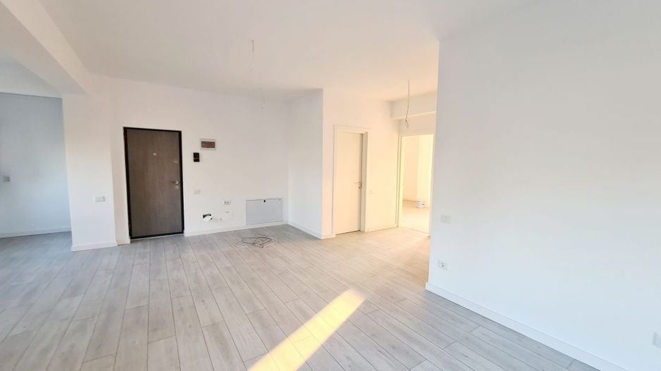 Apartament 3 camere de vanzare - Poză 3