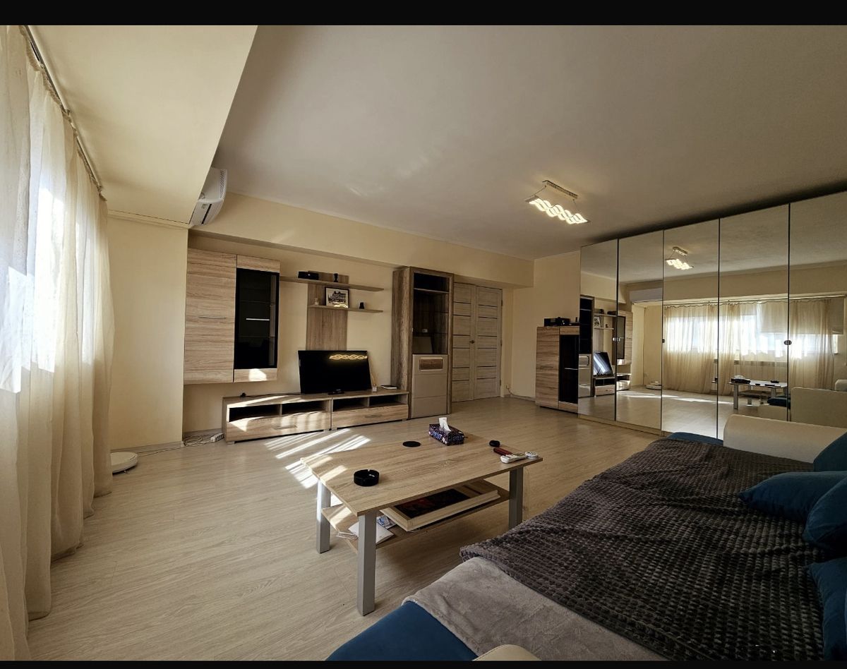 Închiriez apartament 2 camere modern, Unirii, spațios - Poză 1