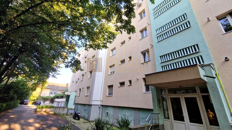 Apartament renovat, Medicina - Poză 16