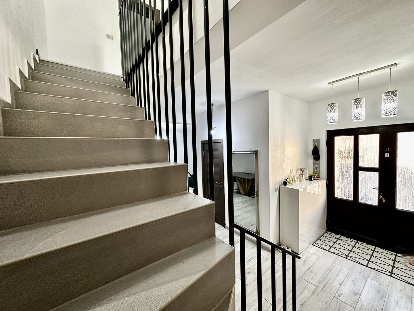 Duplex generos, 120 mp utili, modern si mobilat, in  Mosnita Veche - Poză 11