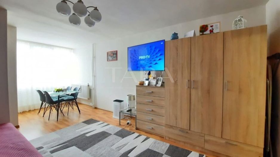 Garsonieră confort marit, cu balcon, zona linistita, Cluj-Napoca. - Poză 3