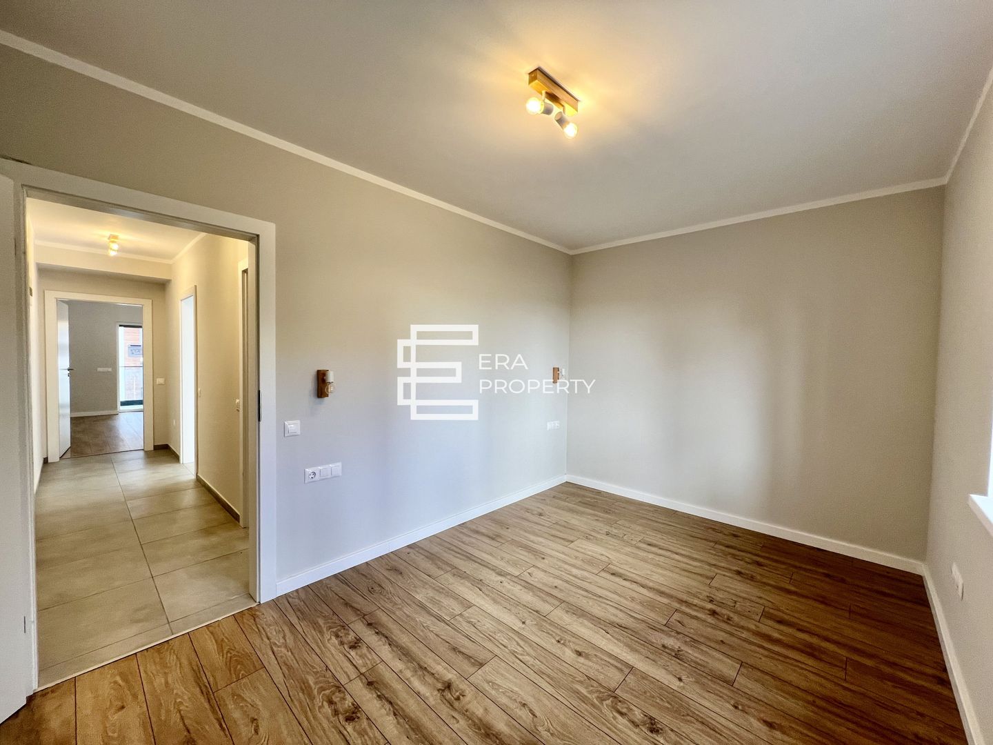 Apartament 2 camere /LA CHEIE/ INTABULAT /zona Aeroport Sibiu - Poză 5