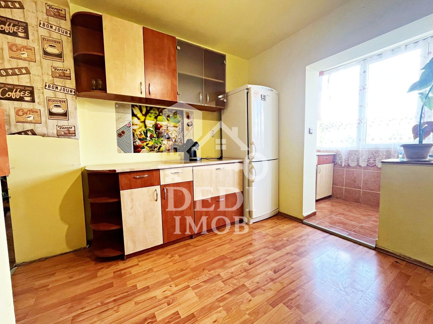 Apartament cu 3 camere de inchiriat, zona Rogerius, Oradea - Poză 5