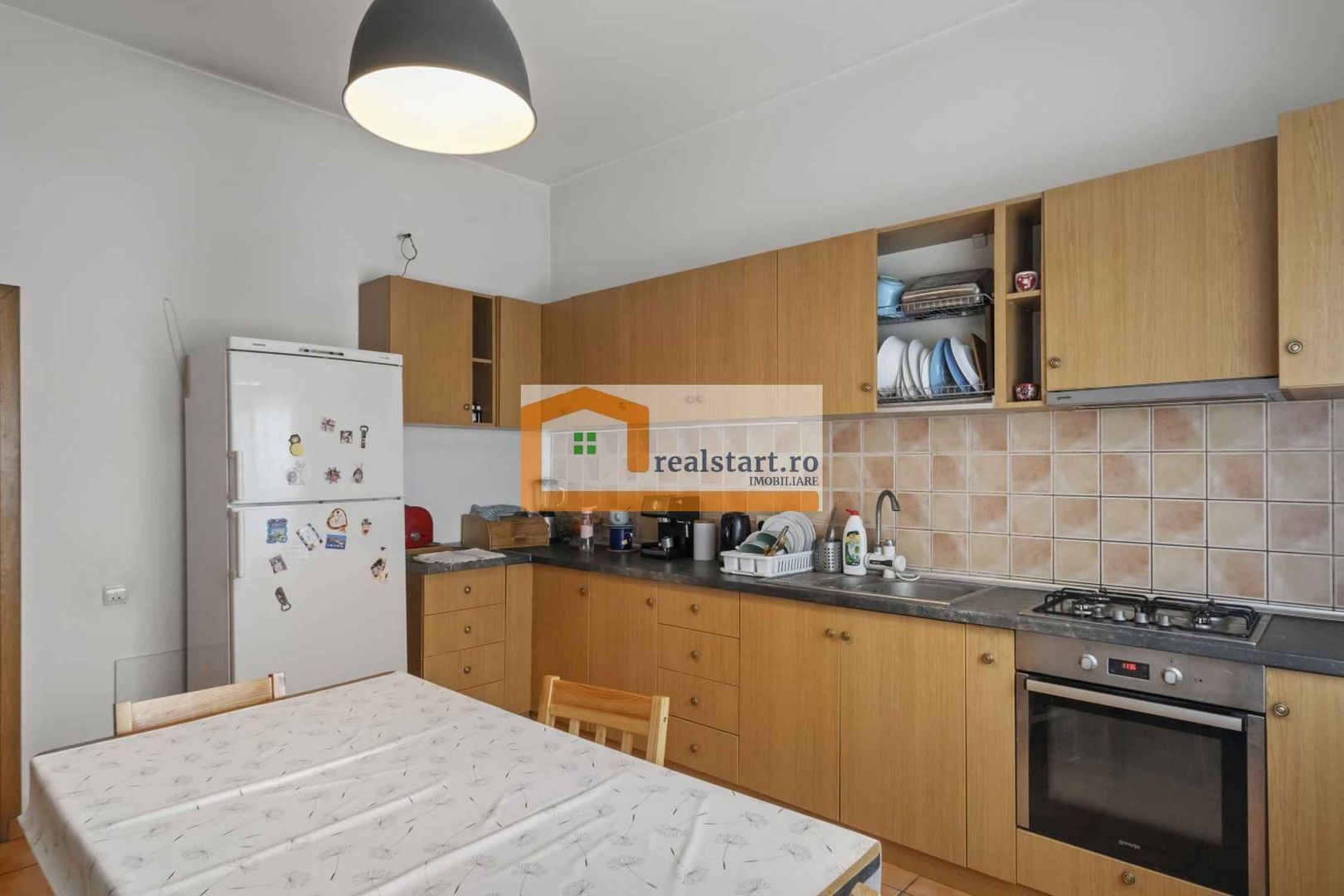 Vila 14 camere, individuala cu teren 590mp, curent trifazic, ALA, Metrou, - Poză 10