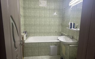 Apartament 3 camere renovat – etaj superior, lumină naturală excelentă - Poză 7