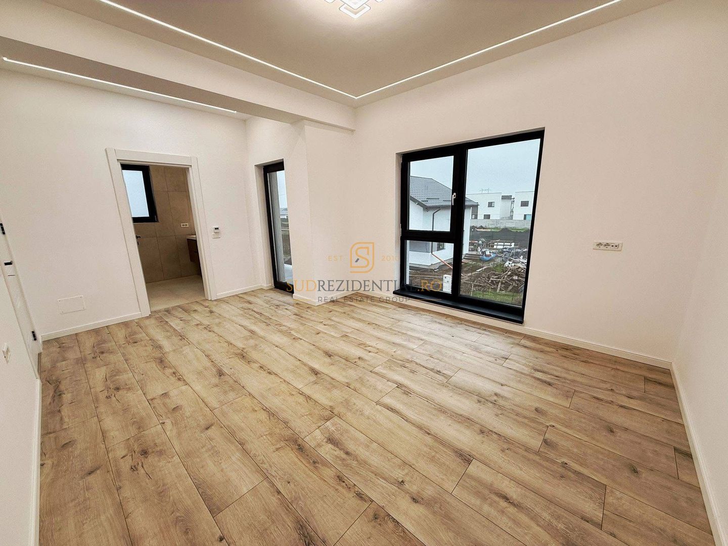Vila individuala de vanzare, 4 camere, 3 bai, central Comuna Berceni - Poză 20