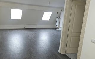 Apartament 3 camere,65 mp,75900 euro - Poză 2