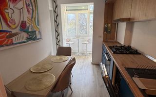 Apartament 2 camere, renovat si amenajat modern, metrou P-ța Unirii la 10 min. - Poză 21