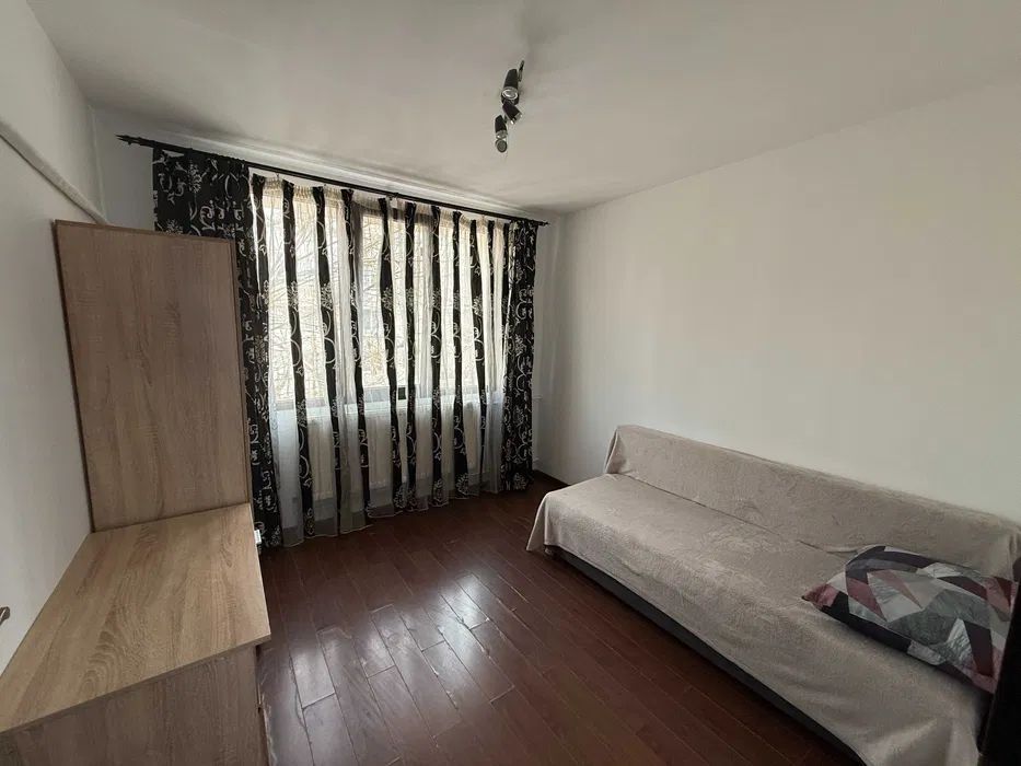 Apartament 3 camere aproape de metrou Valea Ialomiței-bloc reabilitat - Poză 2