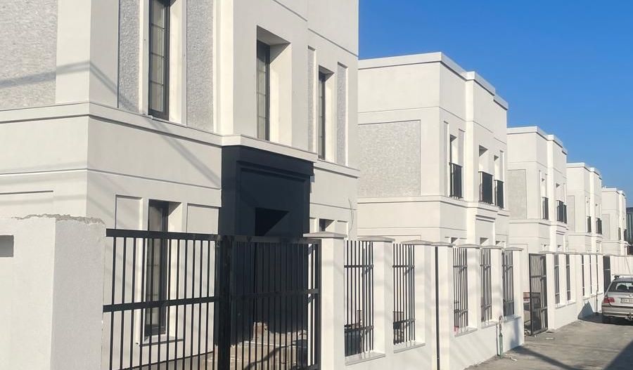 Casa moderna comuna Harman,zonă centrală! - Poză 1