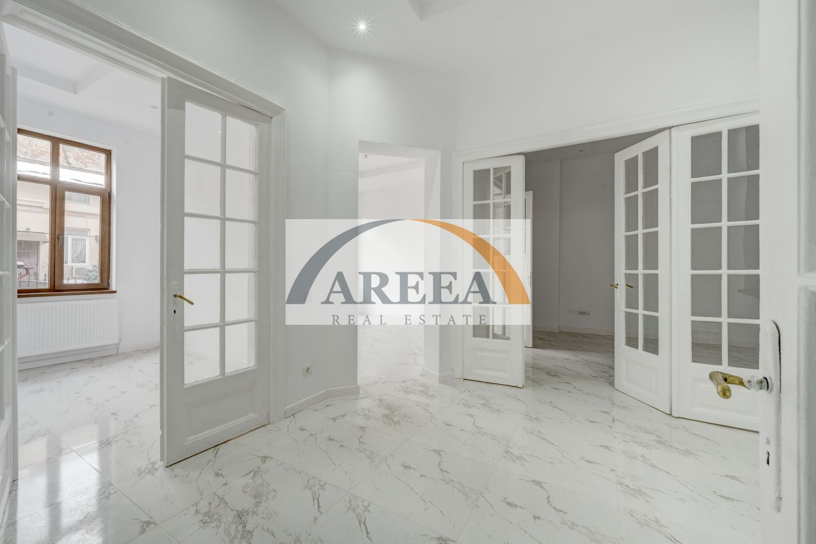 VILA RENOVATA SI ELEGANTA - 131 mp, 6 camere - Mitropolie / Unirii - Poză 2