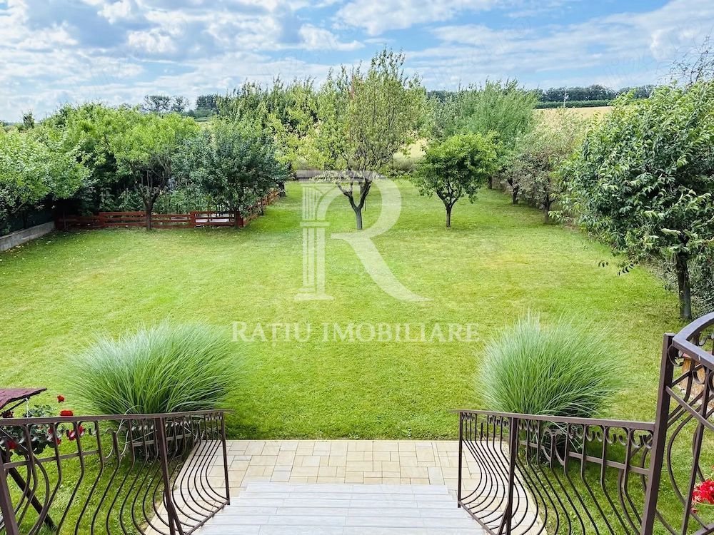 Casă Spațioasă cu 2 Apartamente | Teren 1.100 mp | Marghita - Poză 6