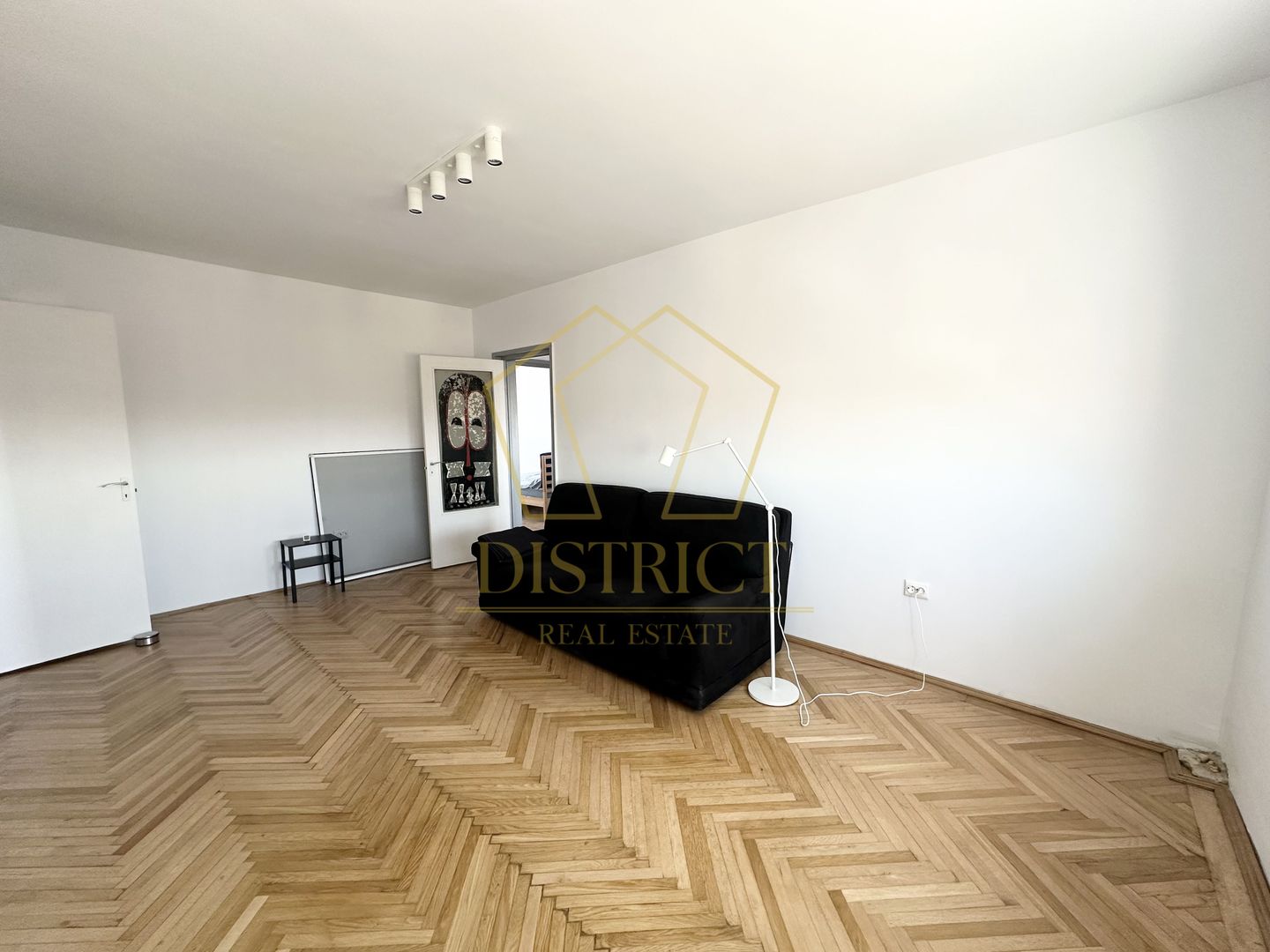 Apartament cu 3 camere | Complexul Studentesc - Poză 2