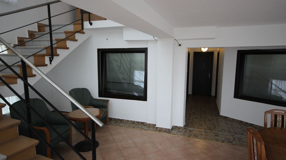Vila  destinatie camin batrani - Poză 9