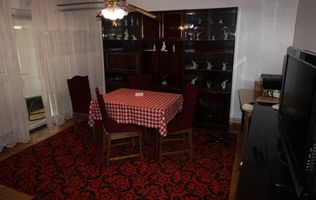 3 camere, situat in Complexul Studentesc, centrala proprie, familie, studenti