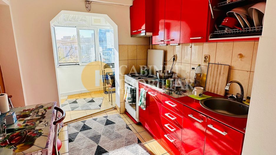 Nicolina 1 - Apartament cu 3 Camere Decomandat - Bloc 1981 - Poză 7