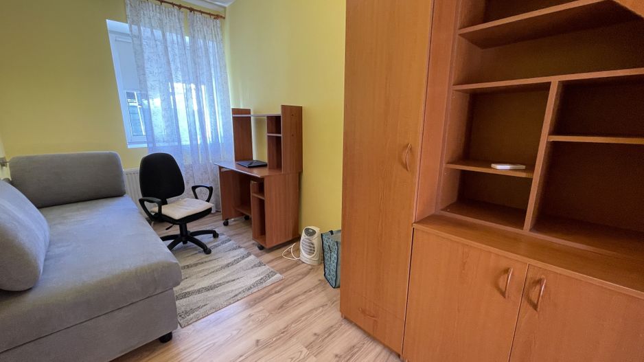 Casa cu teren frumos si garaj zona Mehala - Poză 8