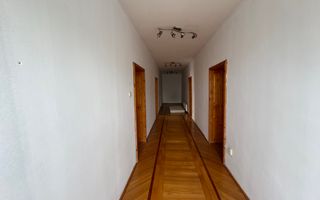 Individuiala Biled P+M,9 Camere,Teren Generos,Toate Utilitatile,2 F.S - Poză 5