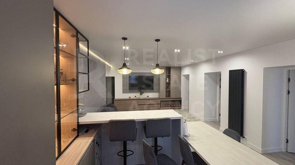 Chirie, apartament, 3 camere, strada Alexandru Vlahuţă, Centru - Poză 1