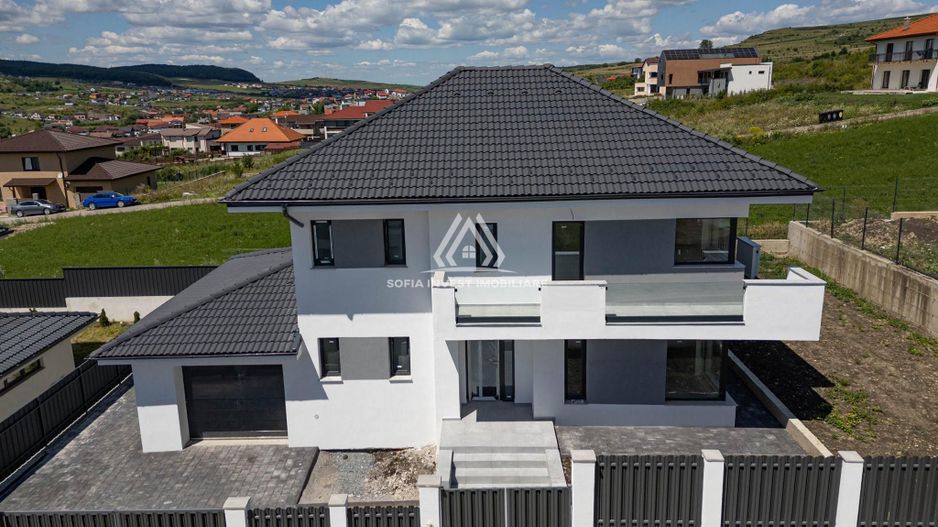 🏡 Casă individuala Semifinisată în Chinteni Liniște Spațiu Priveliste - Poză 1