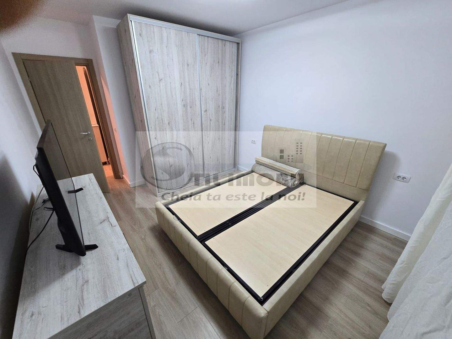 Apartament 2 camere decomandat mobilat Tudor-Grand Conest 155000 euro - Poză 4