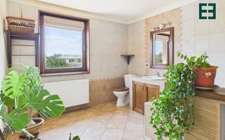 Vilă cu 6 camere - Zona Subcetate - Arad - Poză 25