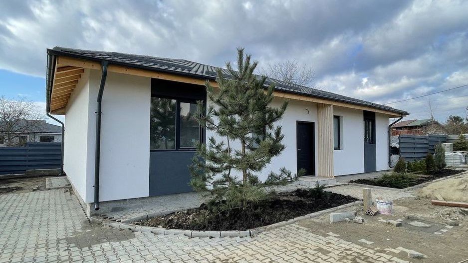 Complex finalizat Balotesti | Ion Lahovari - Poză 1