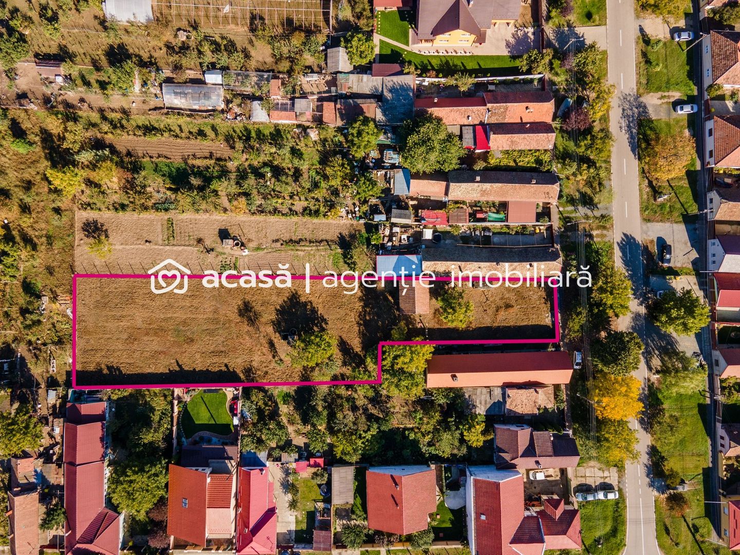 Teren construibil, cu utilitati, în  Aradul Nou, 2200 mp - Poză 1