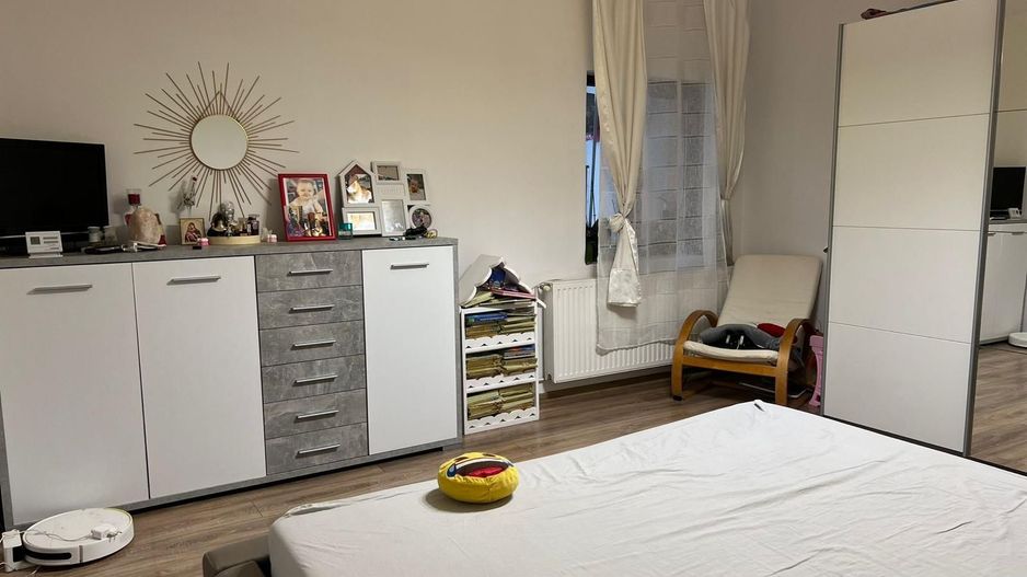 Apartament la curte comuna in zona Centrala - Poză 3