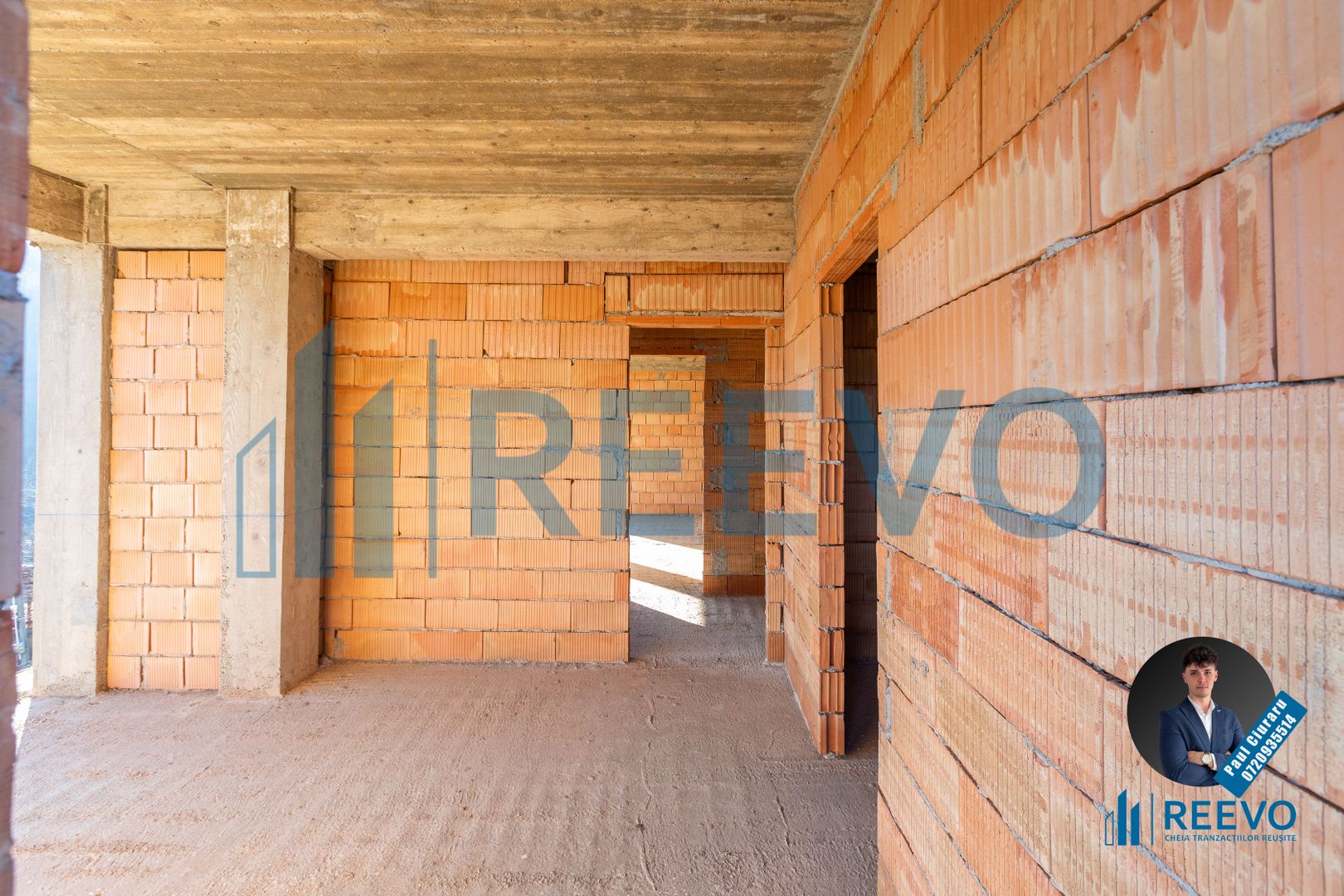 Pensiune/Vilă la roșu P+E+M în Sărata - Poză 10