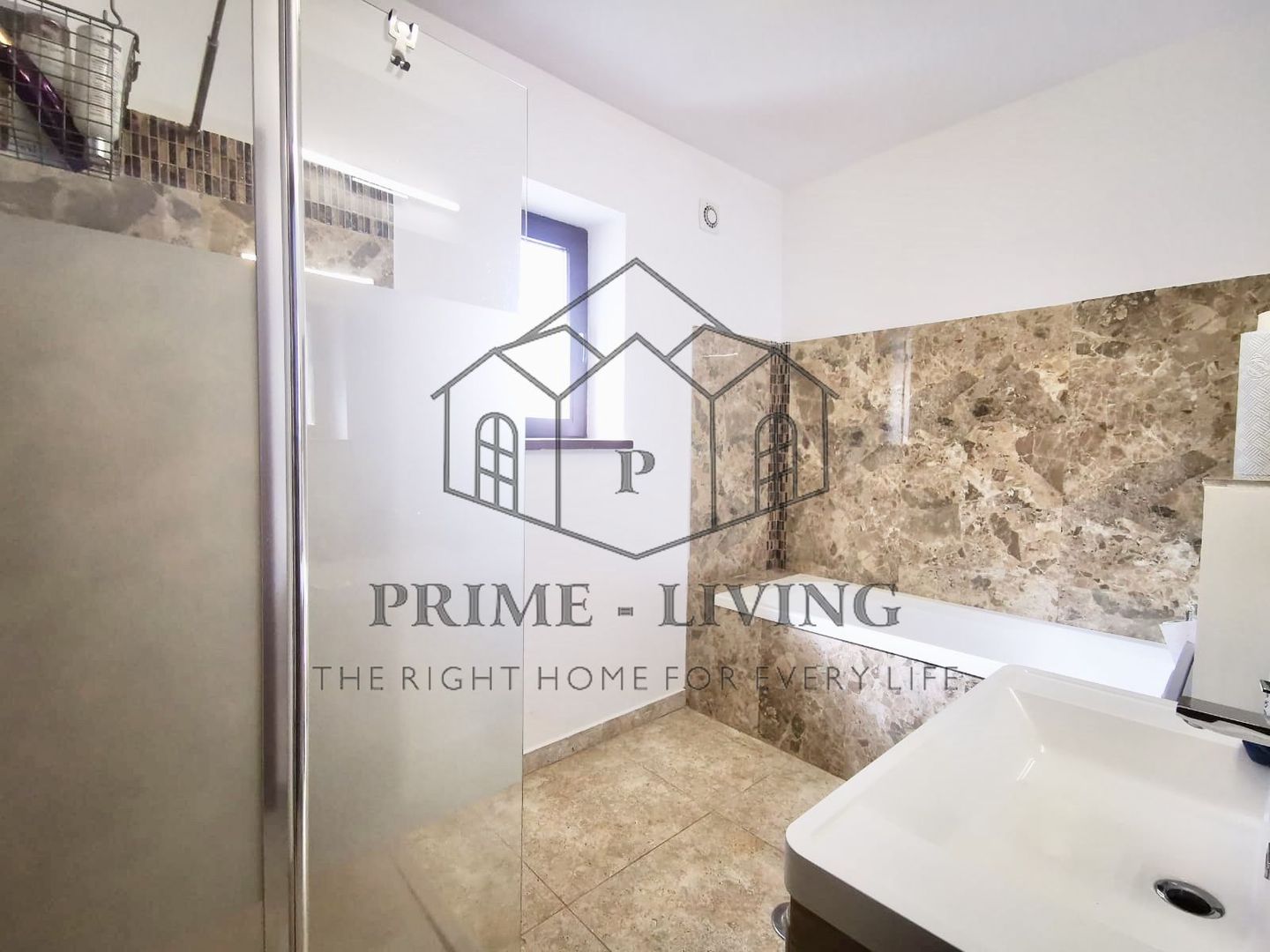 DE INCHIRIAT VILA CU 8 CAMERE, PISCINA SI GRADINA DE 1000MP IN PIPERA - Poză 6