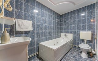 Pensiune Rosenau de vânzare - Afacere la cheie lângă Cetatea Râșnov - Poză 19