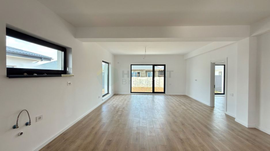 Casa 4 camere pe parter-Tunari | Teren 400 mp - Poză 22