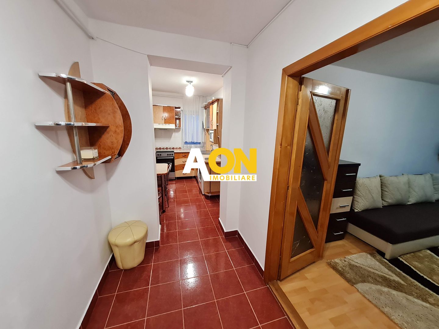 Aparatament 2 Camere Decomandat Zona Cetate - Poză 5