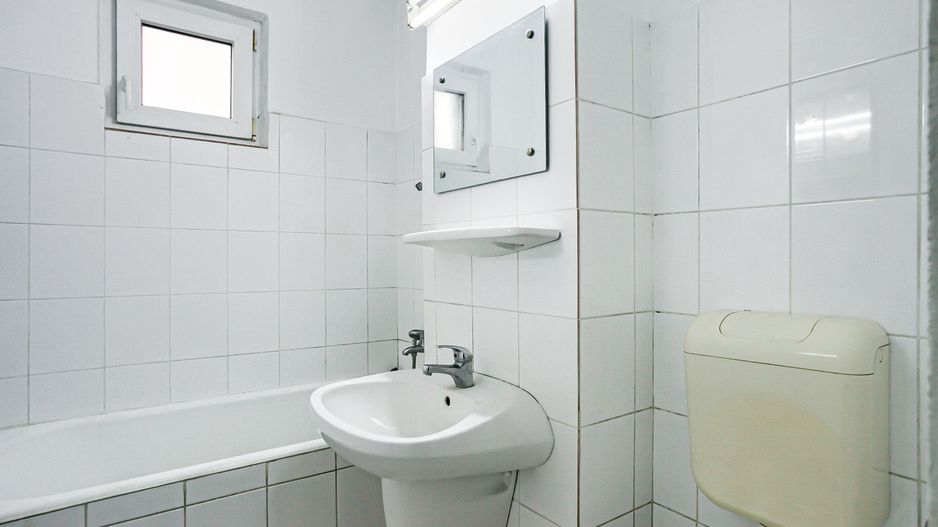PROPRIETATE VÂNDUTĂ Apartament decomandat cu 3 camere in zona Garii - Poză 7