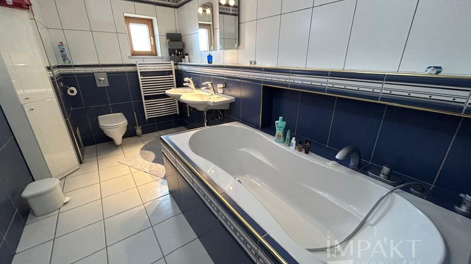 Vila individuala de lux de inchiriat, in cartier Gruia aproape de Cetatuie! - Poză 29