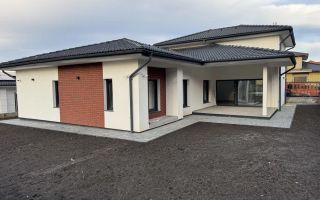 Casa la cheie I Decomandata I Selimbar - Poză 1