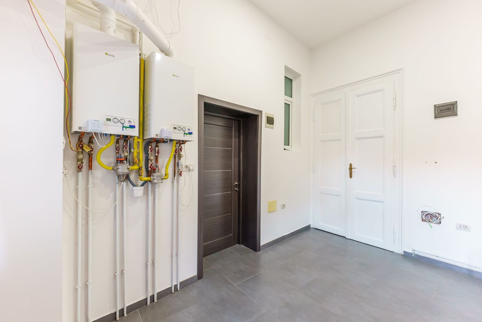 Apartament ultracentral cu 3 camere Arad - Poză 7