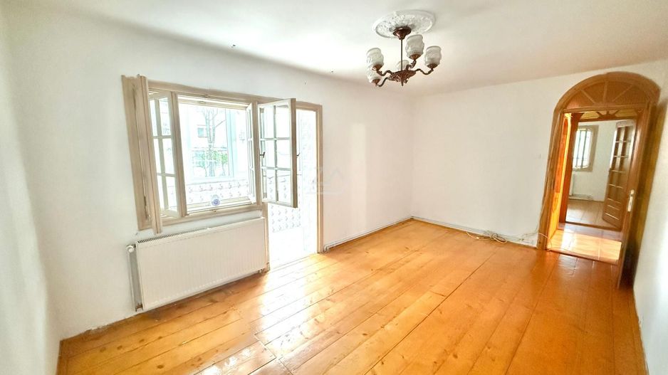 Decomandat. Centrala proprie. 2 Balcoane - Poză 1