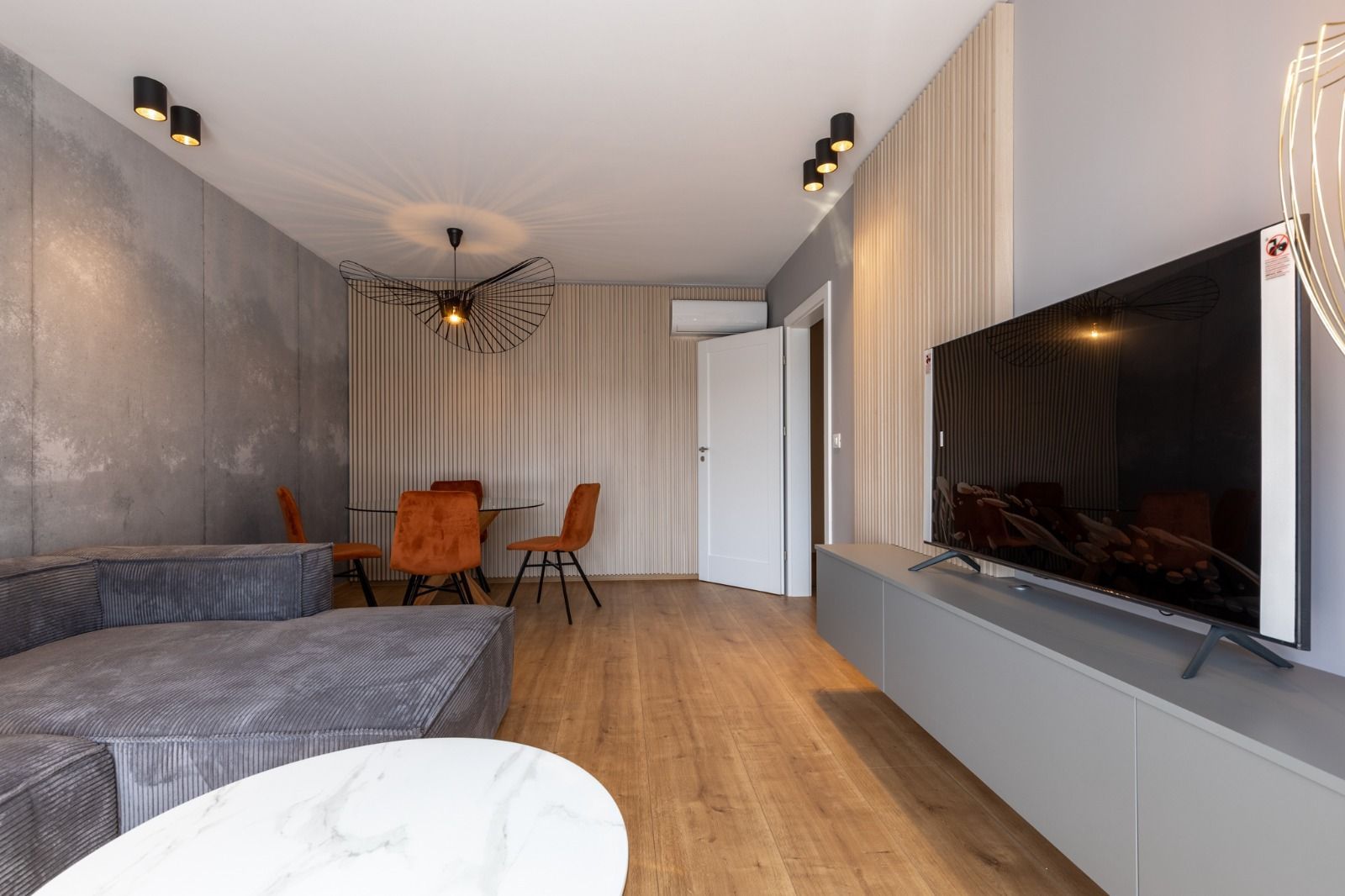 Inchiriem apartament 3 camere mobilat utilat lux cu parcare subterana - Poză 5