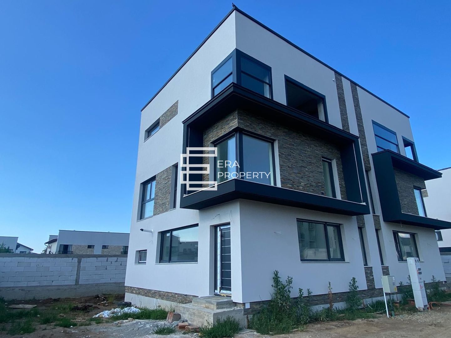 Casă modernă | 4 camere | 3 băi | Terasă 18,75 mp | Selimbar – Str. Triajului - Poză 2
