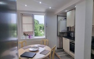 Apartament 4 Camere - Zona Centrala - Etaj 2 - Poză 3