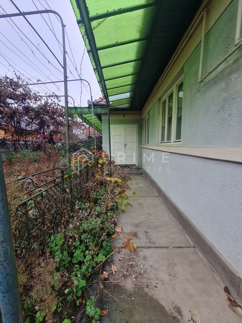 Casă cu teren de 1.000 m² – utilități complete, ideală pentru renovare - Poză 9