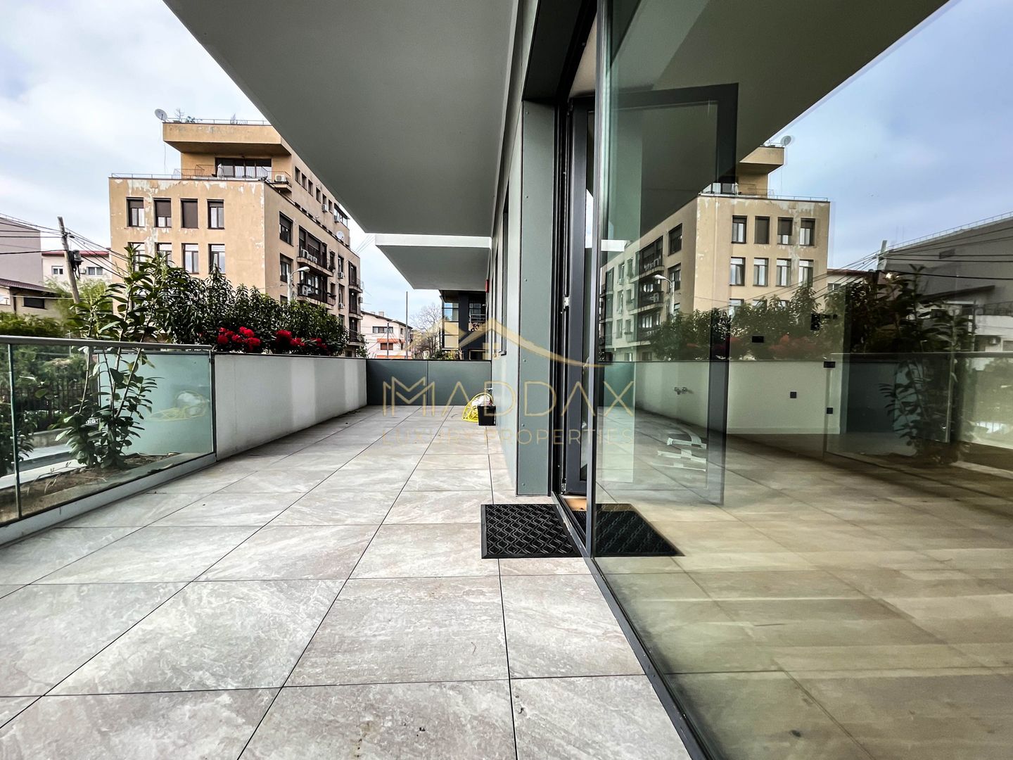 2 Rooms 100 sqm / high ceiling ***LUX***First Rent***/ Floreasca / 2 Parking - Poză 2