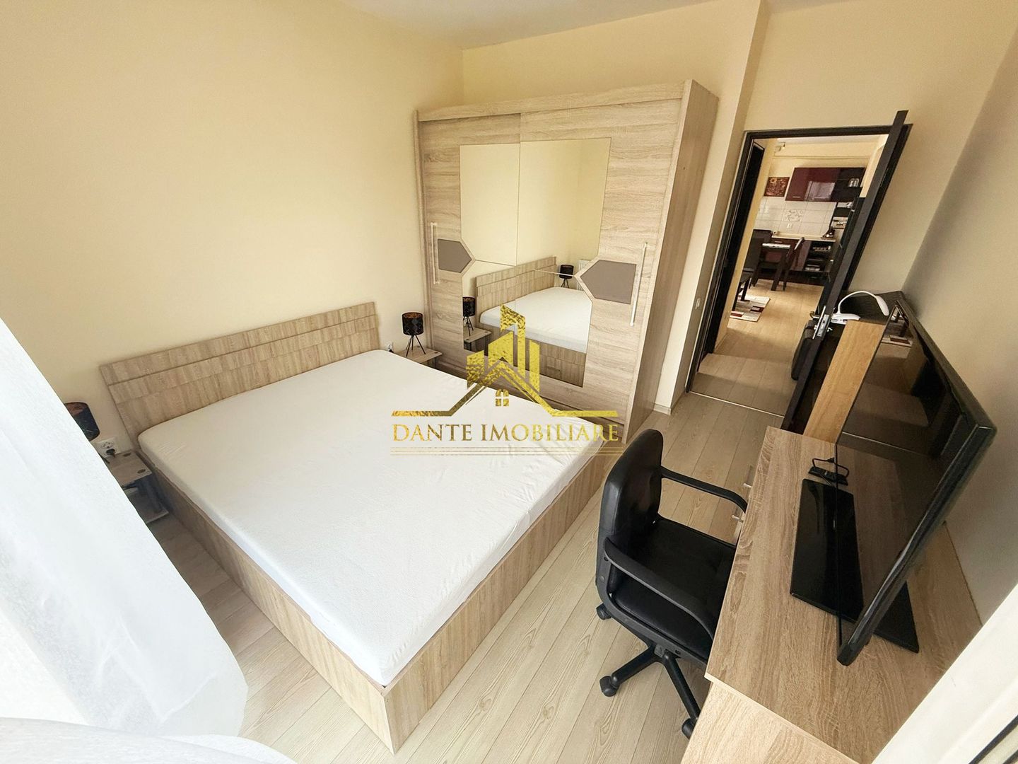 2 camere, spatios, modern, bloc nou, balcon, parcare, zona VIVO - Poză 3