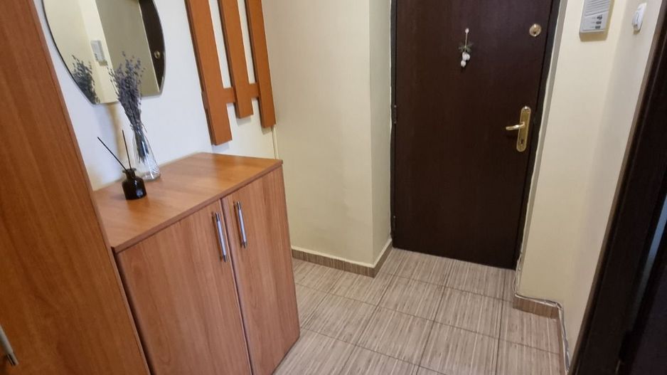 Garsonieră Titan, bloc reabilitat, etaj 7, balcon închis, mobilată - Poză 9