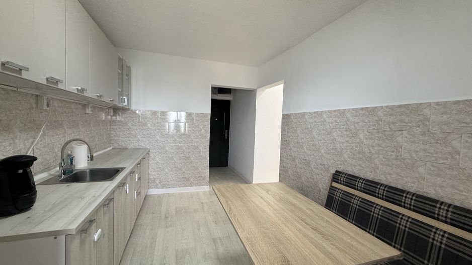 Apartament 3 camere, decomandat, renovat recent, Aradul Nou - Poză 5