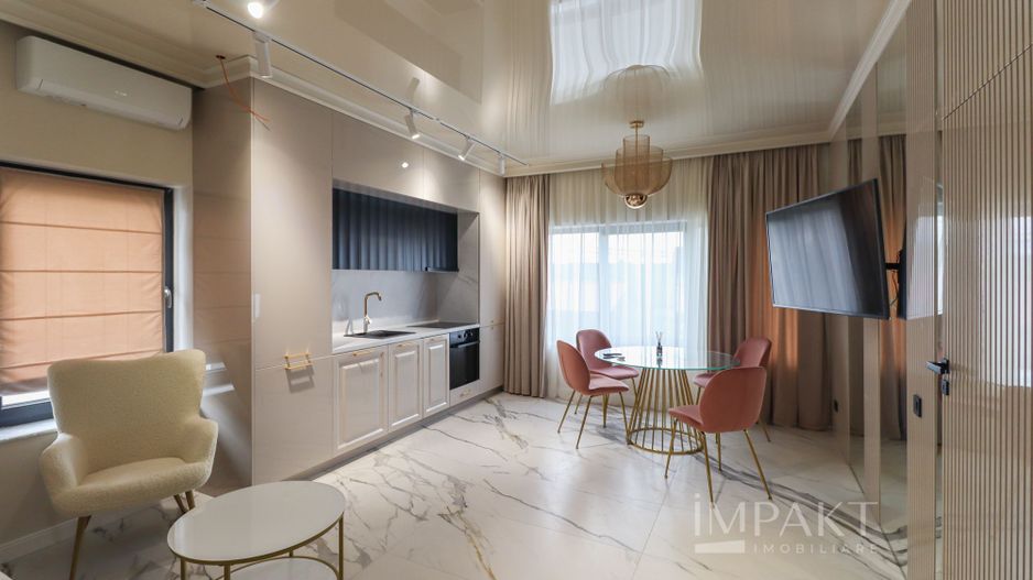 Oportunitate investitie! Vanzare casa cu 3 apartamente in Europa! - Poză 1