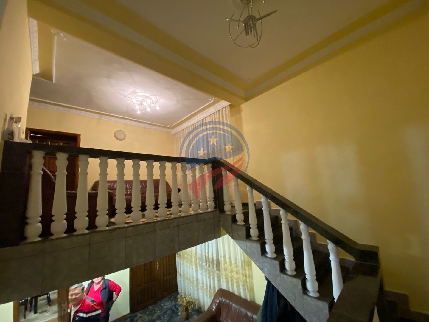 VILA GENEROASA CU TEREN 720 METRI IN APROPIEREA  ELECTROPUTERE MALL - Poză 9