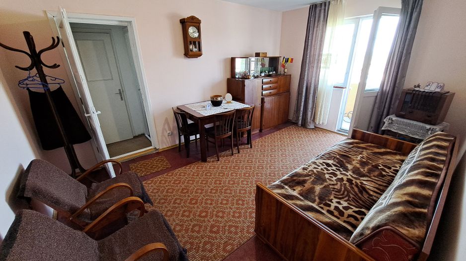 Apartament 2 camere etaj 3 40 m² Lunca Calnicului - Poză 1